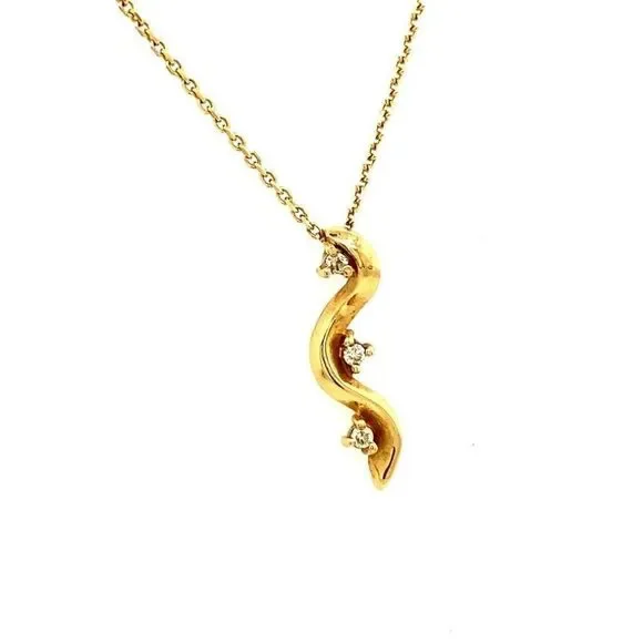 14k Diamond Wavy Pendant Necklace